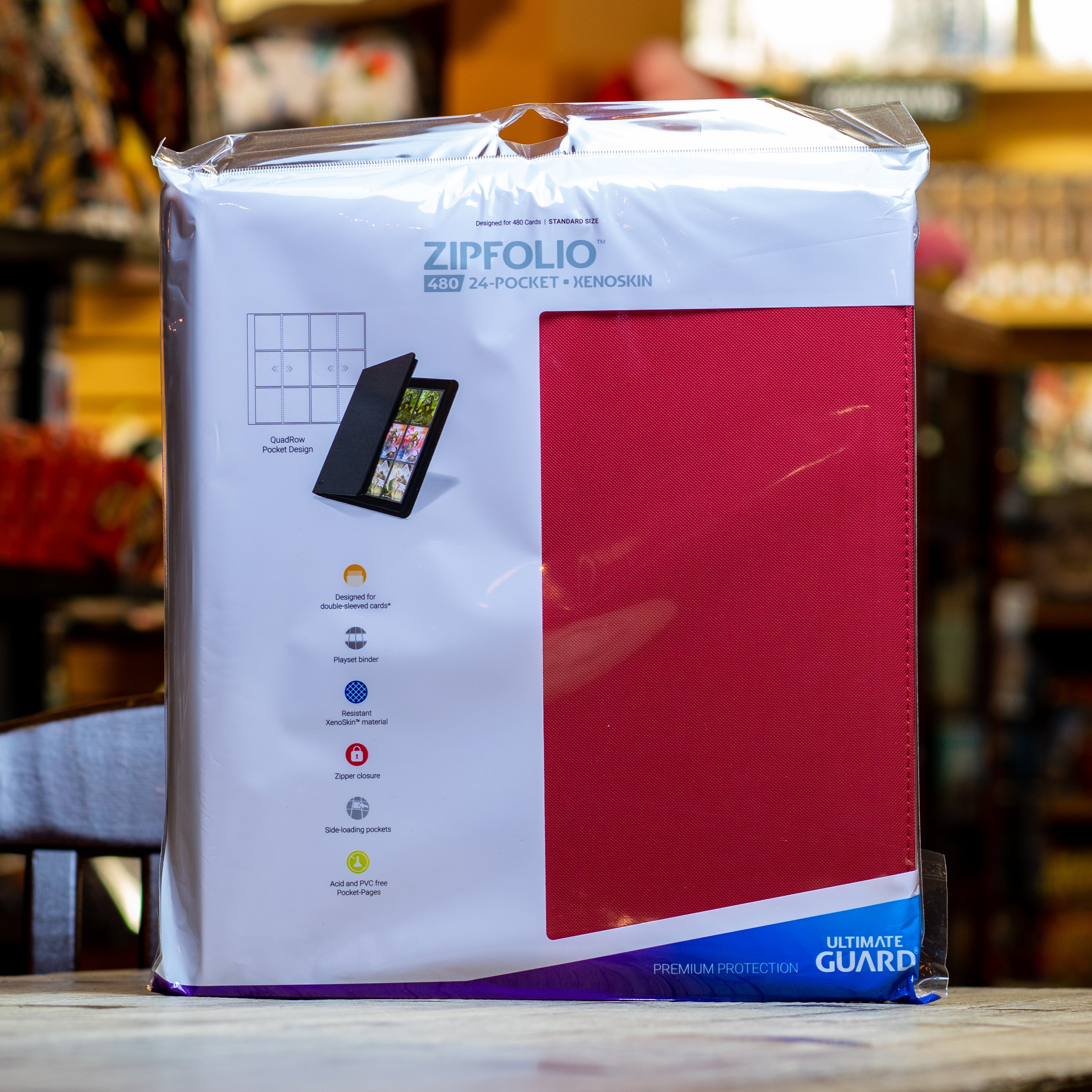 Ultimate Guard: 12 Pocket Zipfolio Xenoskin - Red