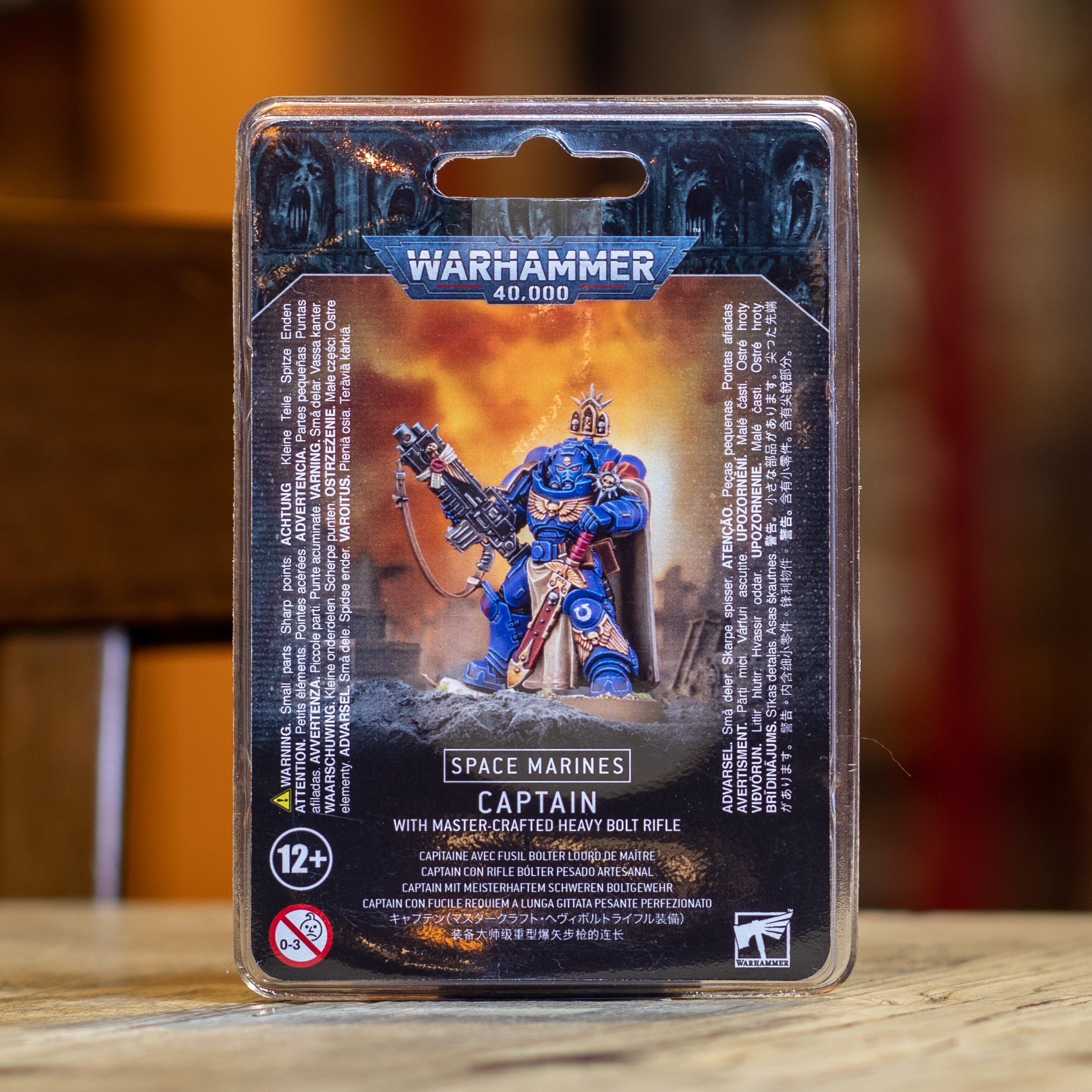 Warhammer 40K - Captain with Master-Crafted Heavy Bolt Rifle