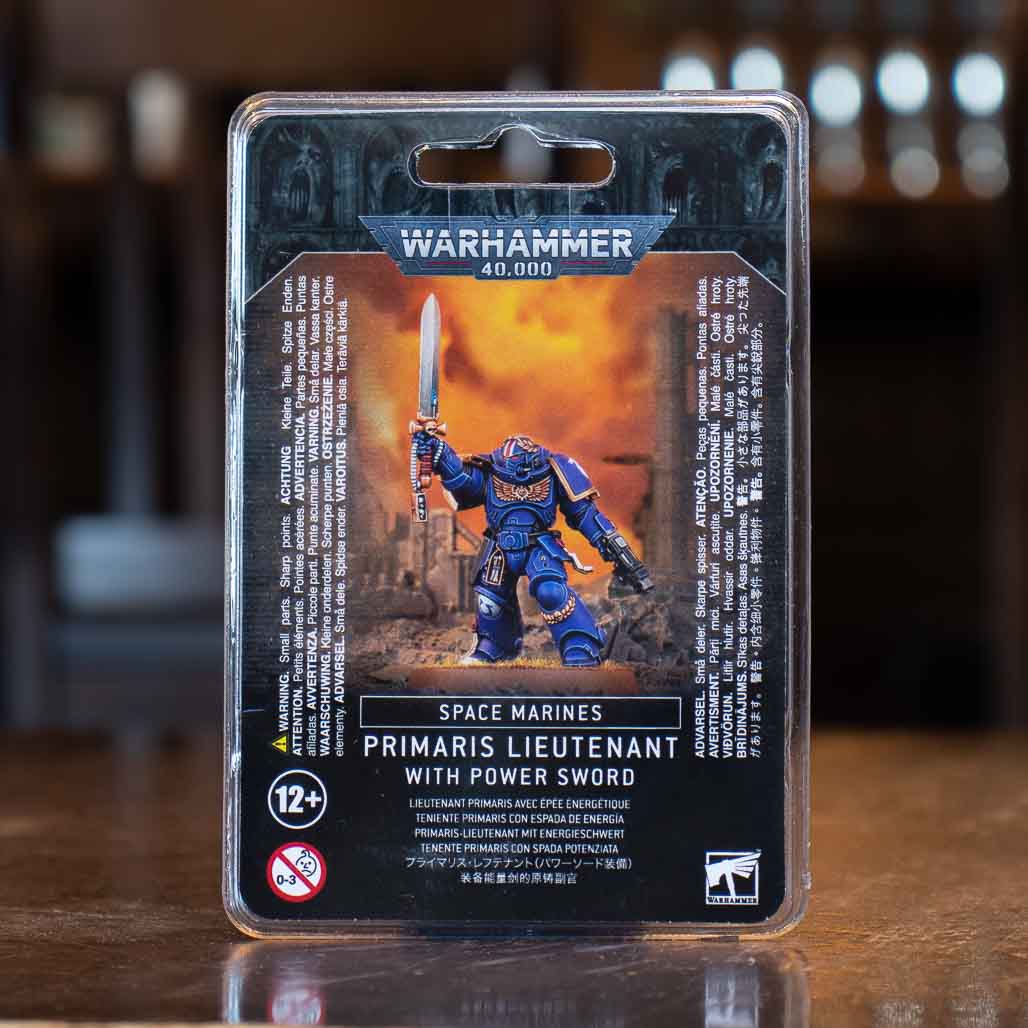 Warhammer 40K - Primaris Lieutenant with Power Sword