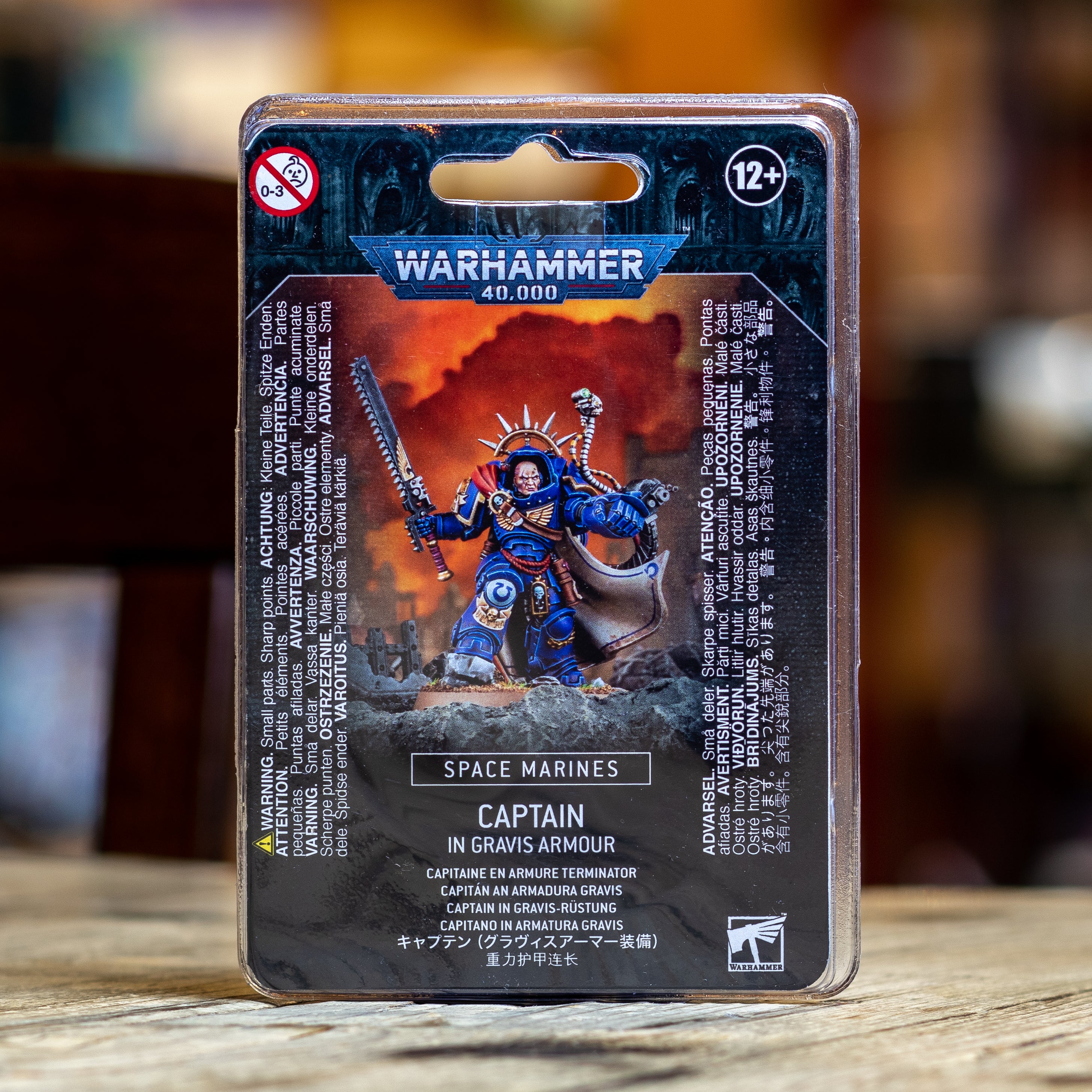 Warhammer 40K - Captain in Gravis Armour